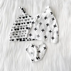 Cloud Island Newborn Beanie Hat / Mittens Set